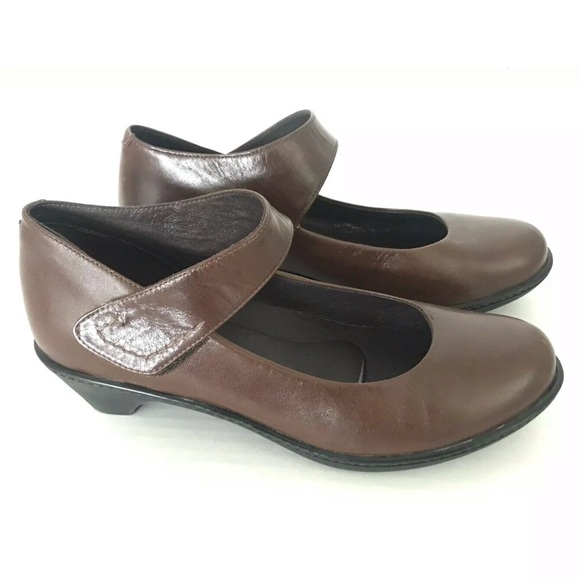 dansko ankle strap shoes
